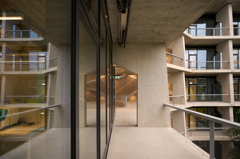 Espace de bureau au Main Campus HQ – environ 300 m² au 1er étage