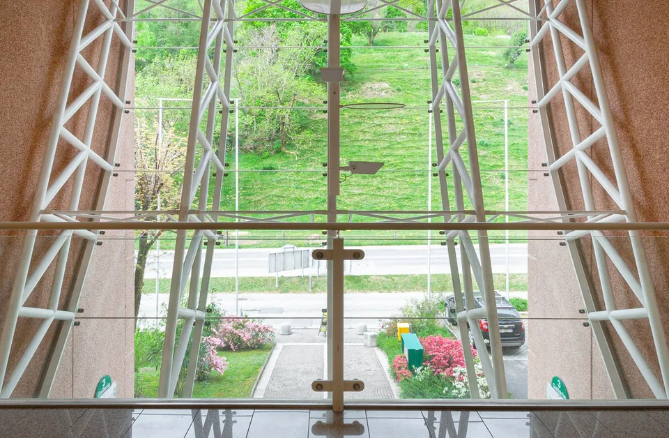 LUGANO NORD/MANNO - GRAND ET LUMINEUX BUREAU DE 233 M² À LOUER (REF. 110) – photo 13 sur 19