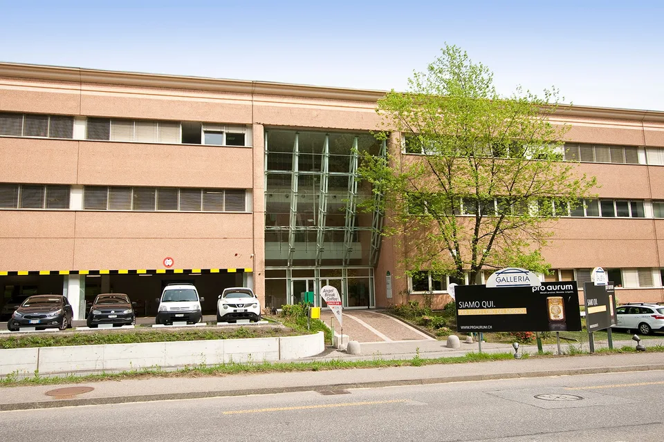 LUGANO NORD/MANNO - GRAND ET LUMINEUX BUREAU DE 233 M² À LOUER (REF. 110) – photo 15 sur 19