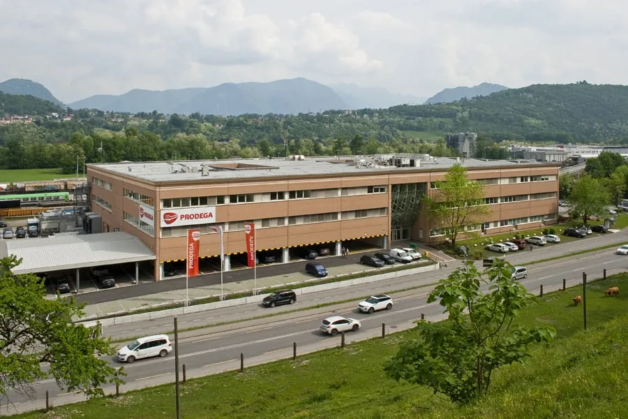LUGANO NORD/MANNO - GRAND ET LUMINEUX BUREAU DE 233 M² À LOUER (REF. 110) – photo 17 sur 19