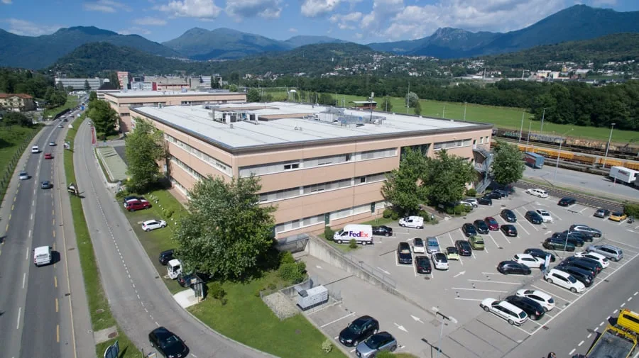 LUGANO NORD/MANNO - GRAND ET LUMINEUX BUREAU DE 233 M² À LOUER (REF. 110) – photo 16 sur 19