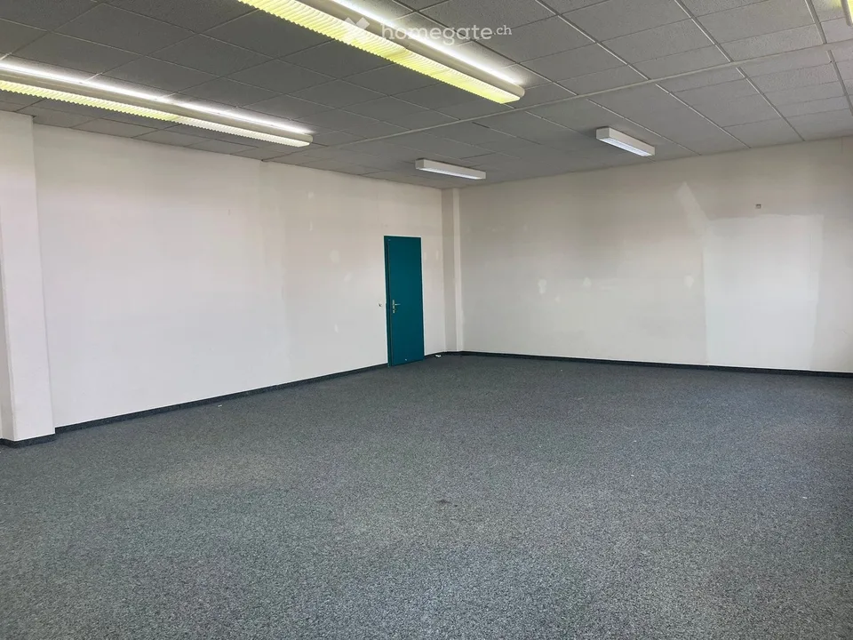 Helles Büro zu erschwinglichem Preis