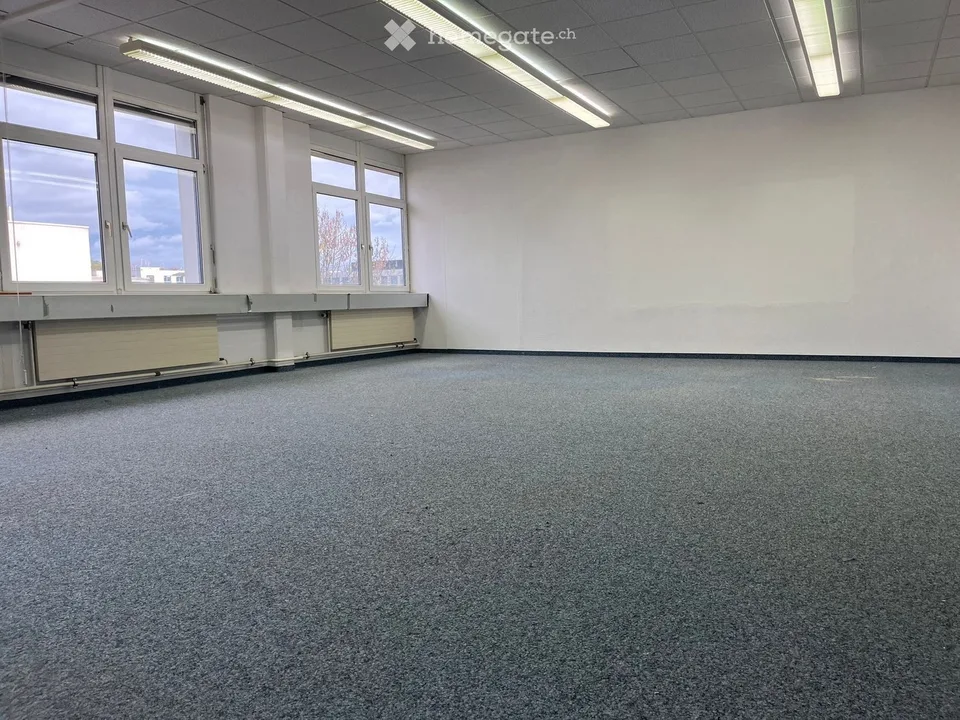 Helles Büro zu erschwinglichem Preis