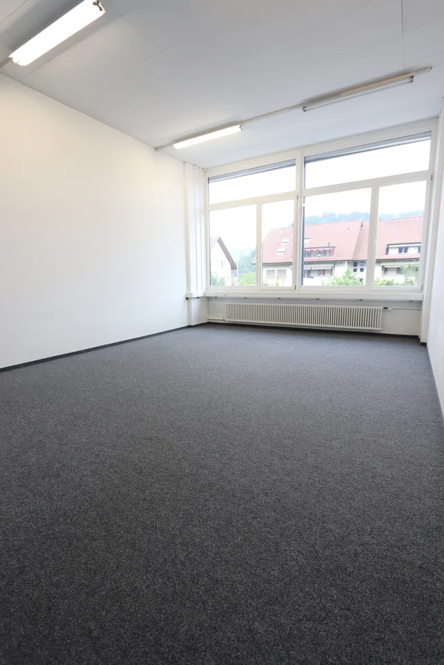Espace commercial spacieux en centre-ville - disponible immédiatement