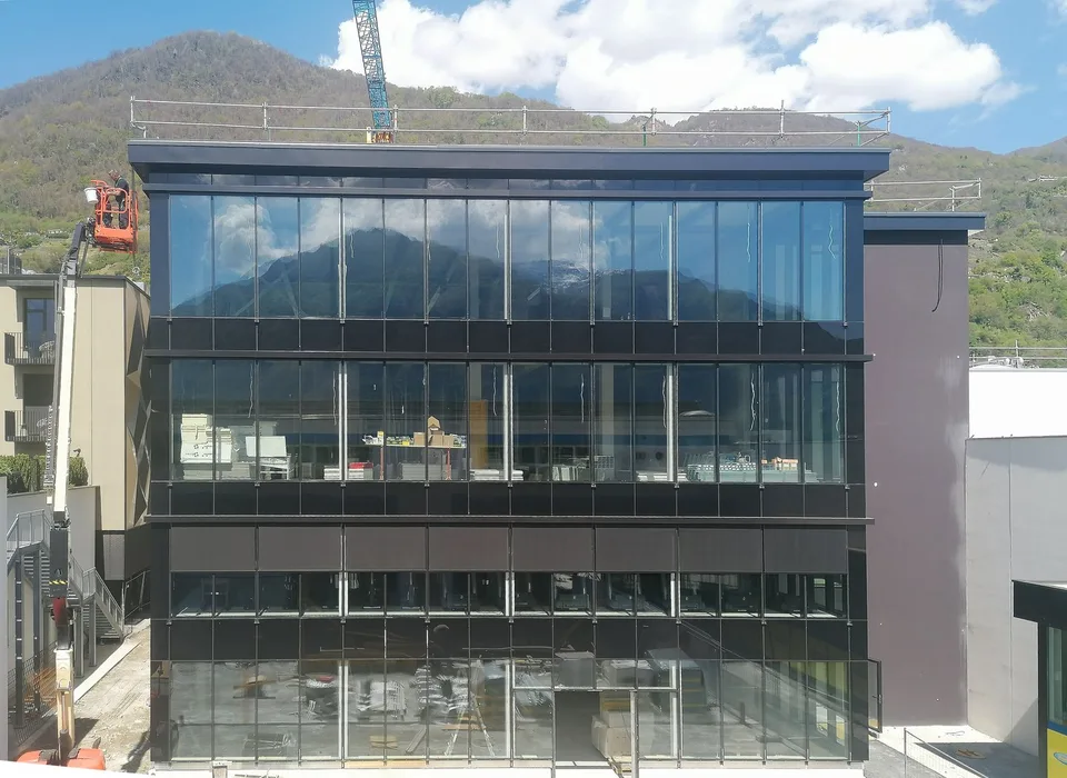 Riazzino-Locarno_Ufficio/Laboratorio 560 mq