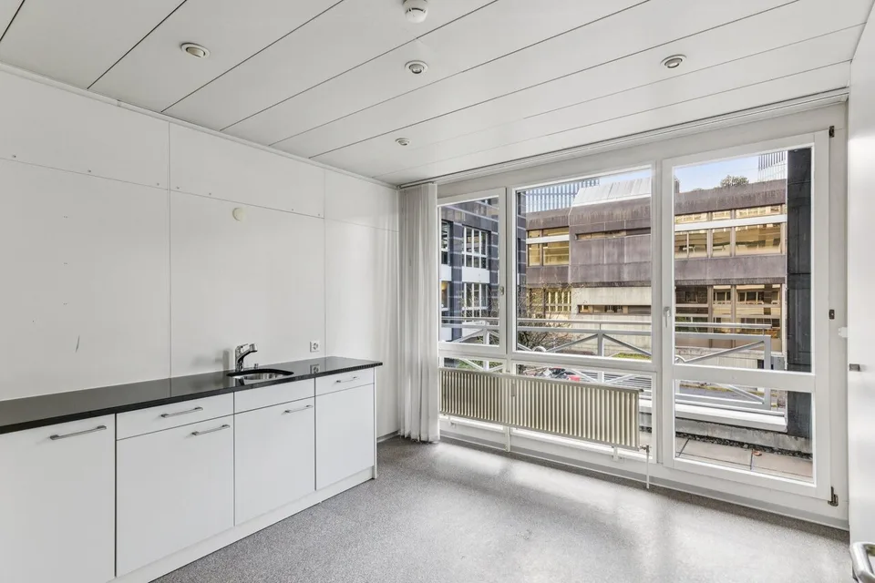 Ici commence votre entreprise - espace de bureau aménagé dans un emplacement idéal – photo 9 sur 11