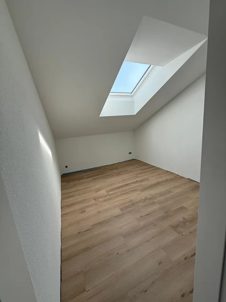 Nouvel appartement attique 3.5 pièces à louer (n° 7 à droite)