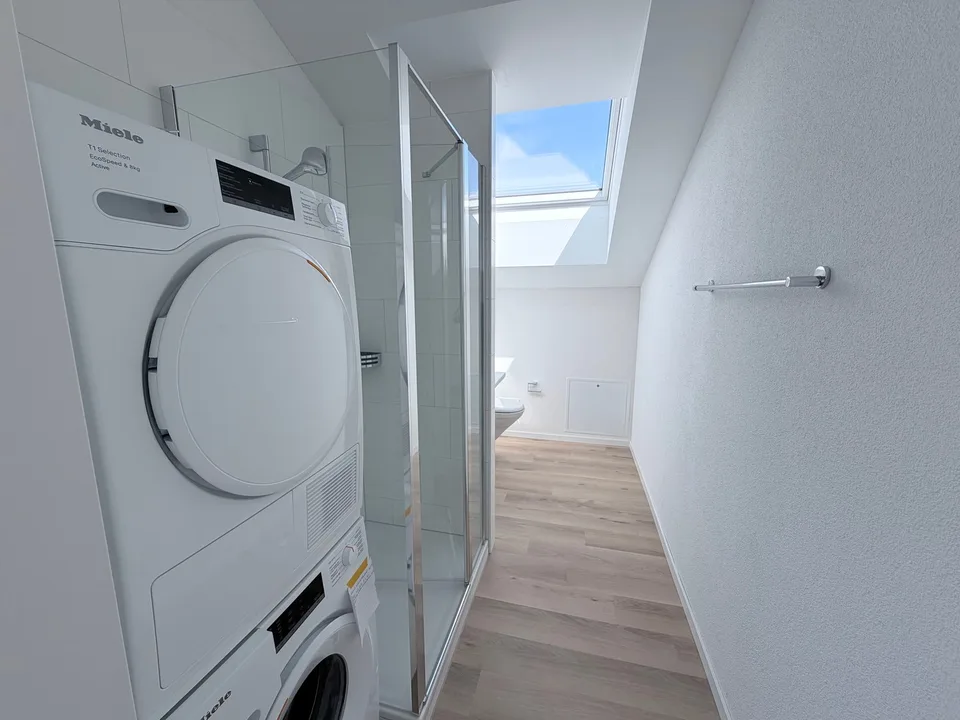 Nouvel appartement attique 3.5 pièces à louer (n° 7 à droite)