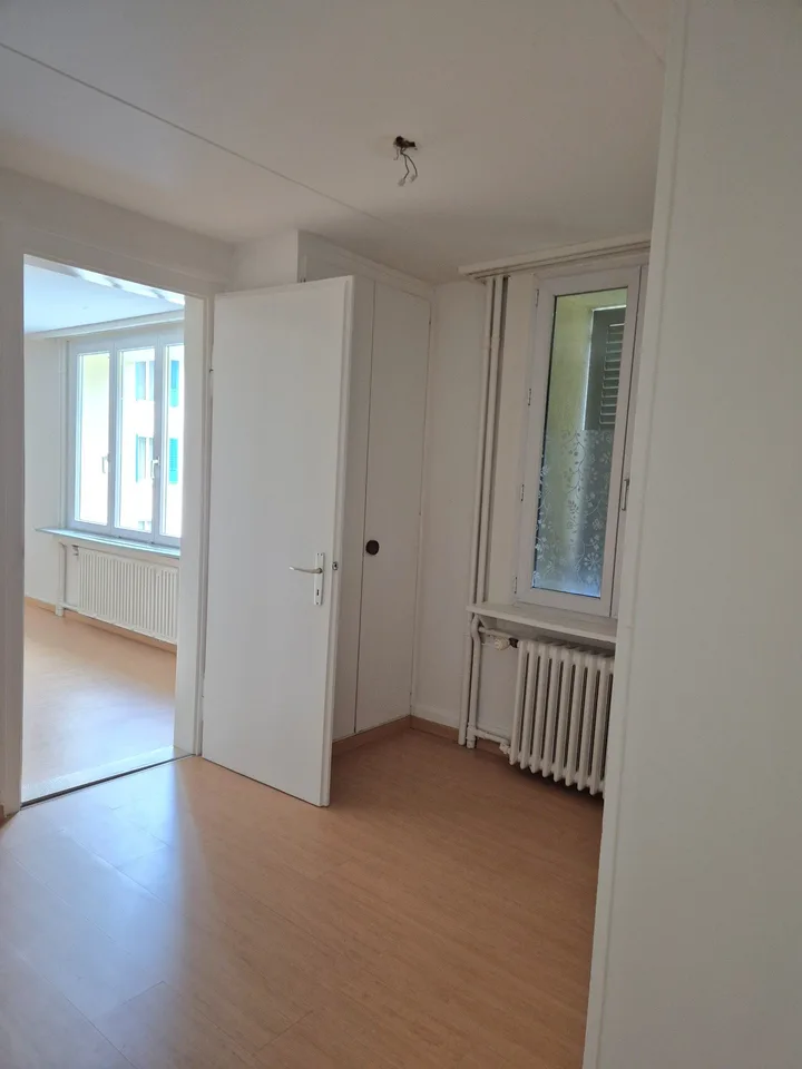 ***BEFRISTET 1 JAHR*** schöne 2.5-Zimmer Wohnung in Teufen