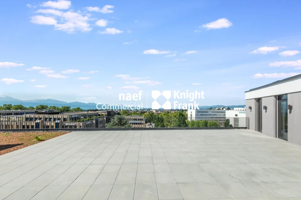 Dachterrasse von 219 m2 mit Terrasse und Blick auf den See
