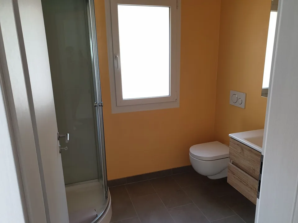 Modernes 4.5-Zimmer-Apartment in Semione mit Panoramablick – Foto 7 von 16