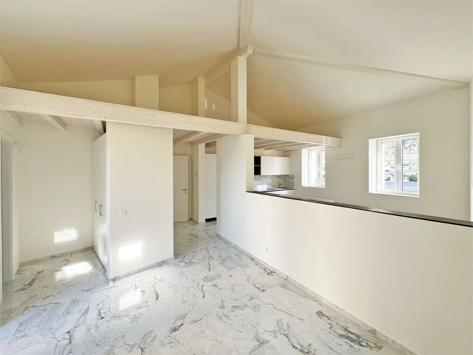 Vendesi Palazzina completamente ristrutturata rendimento 4.85% - DR1