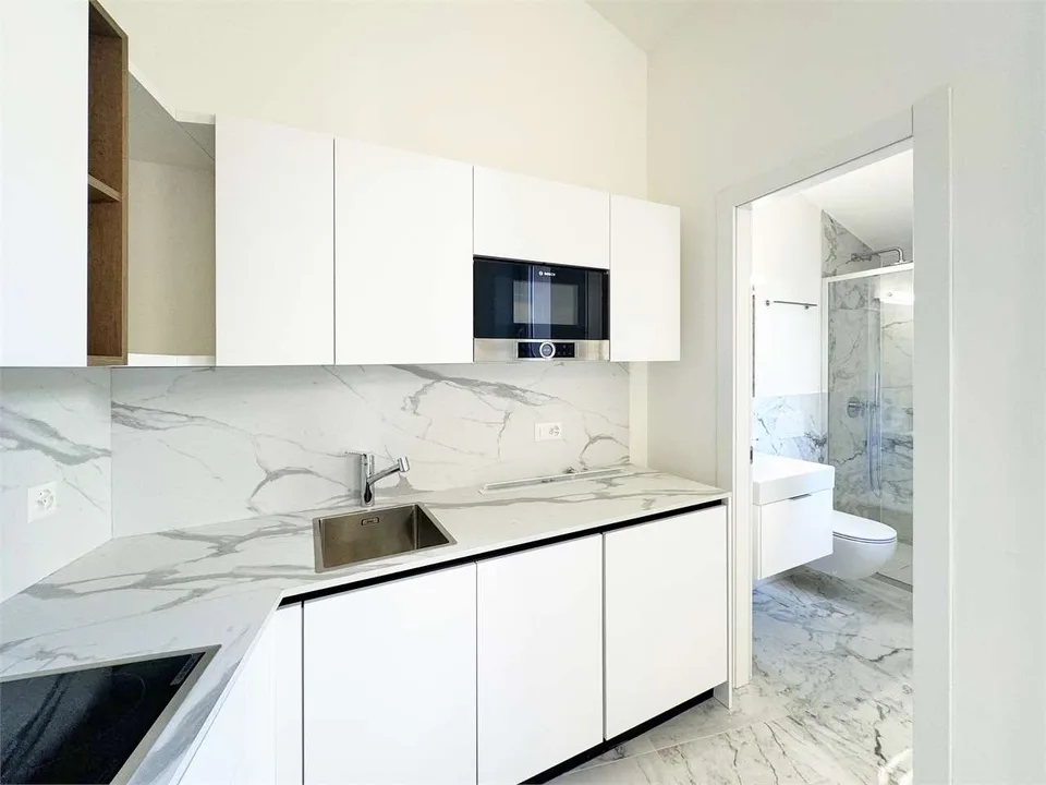 Vendesi Palazzina completamente ristrutturata rendimento 4.85% - DR1
