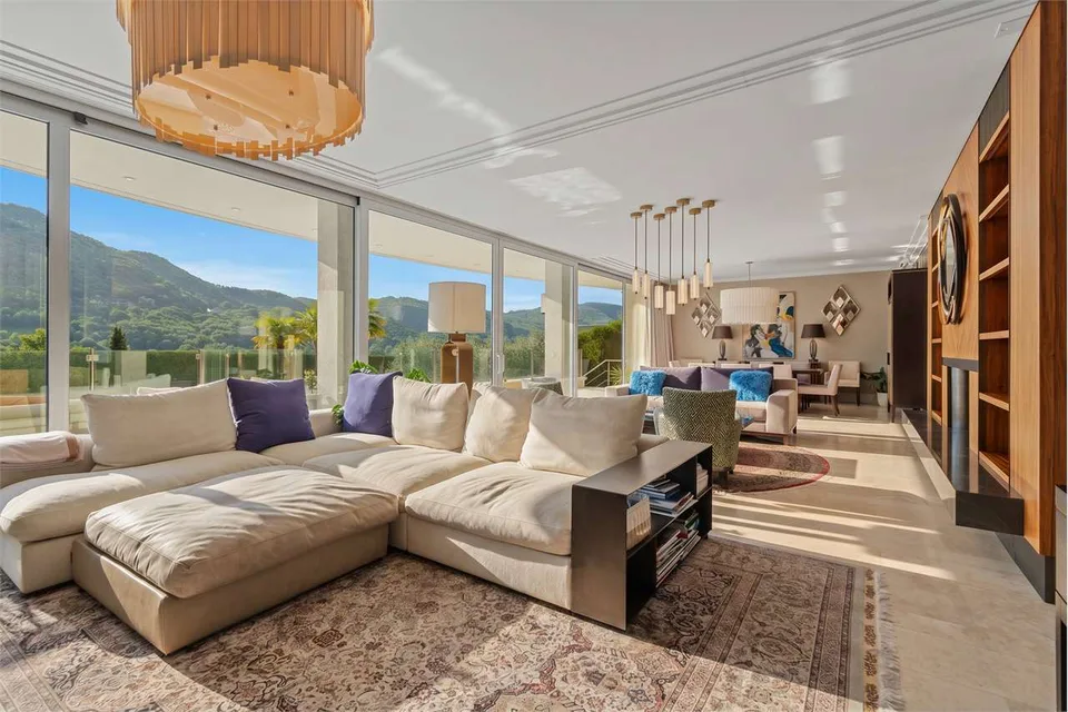 Villa moderne prestigieuse avec spa et vue panoramique sur le lac de Lugano