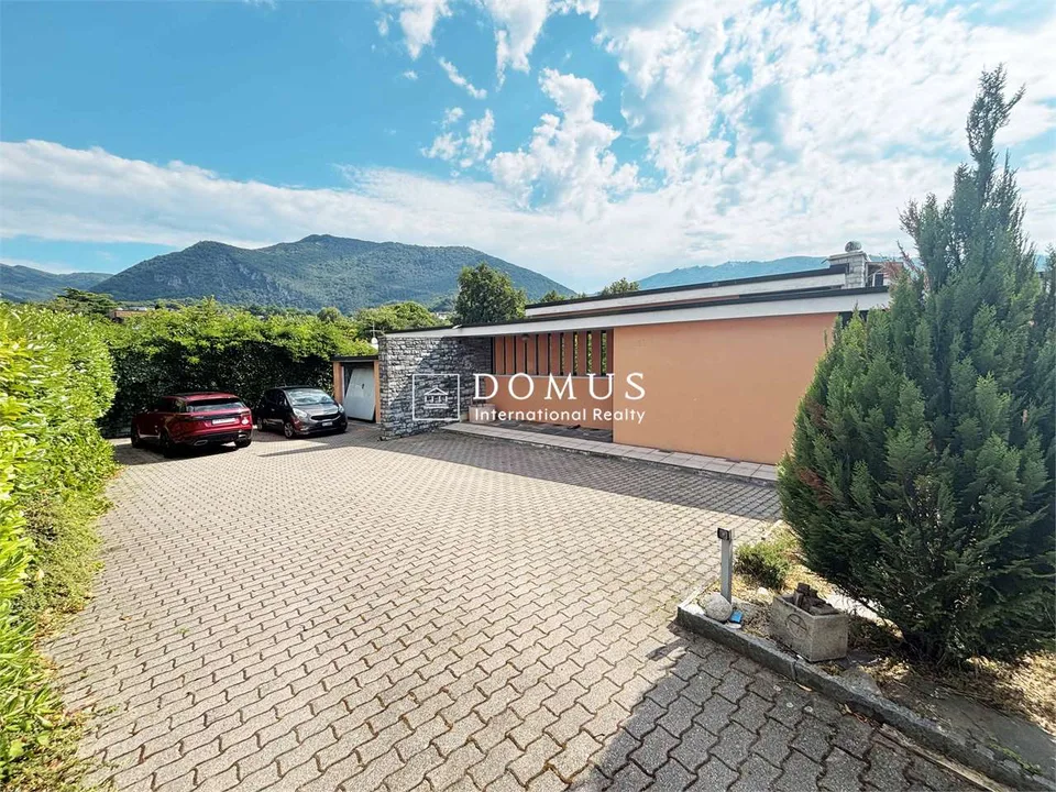 Villa con piscina, da ristrutturare, con grande potenziale