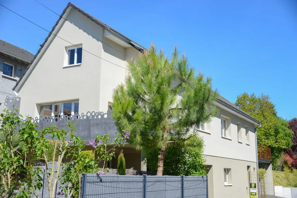 Einfamilienhaus in Buschwiller. 179 m², 6 Zimmer, 4 Schlafzimmer.