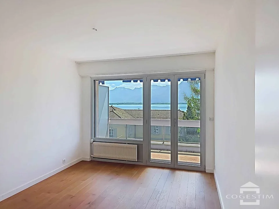 Wohnung mit 3.5 Zimmern und schöner Aussicht auf den See – Foto 6 von 13