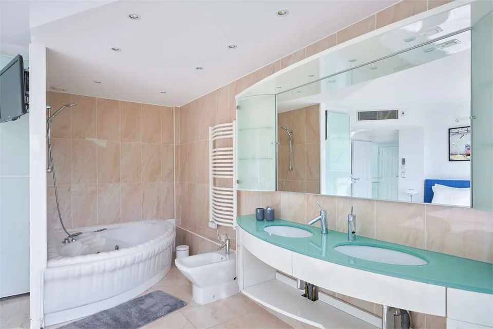 Villa dans un domaine privé avec vue sur mer – photo 12 sur 13