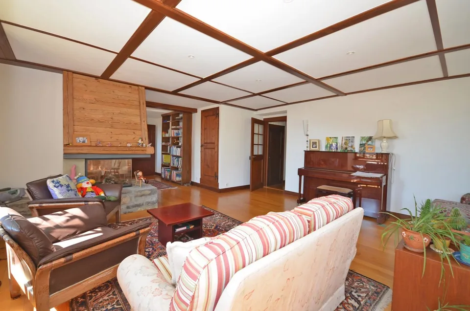 Magnificent 12-room property – photo 10 of 13