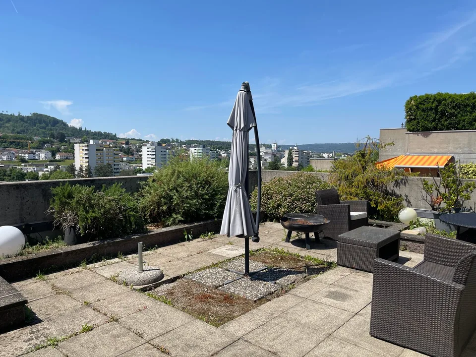 3.5-Zimmer-Eigentumswohnung mit Studio, grosszügigen Terrassen und idealer Lage. – Foto 22 von 26