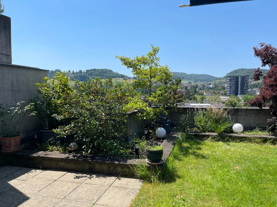 3.5-Zimmer-Eigentumswohnung mit Studio, grosszügigen Terrassen und idealer Lage. – Foto 16 von 26