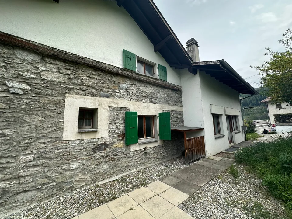 Spacious house to renovate in Haute-Nendaz