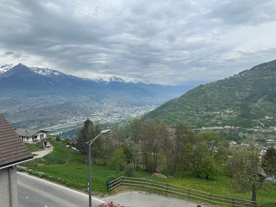 Spacious house to renovate in Haute-Nendaz – photo 8 of 16
