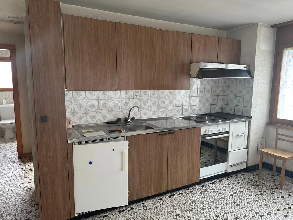 Spacious house to renovate in Haute-Nendaz – photo 13 of 16