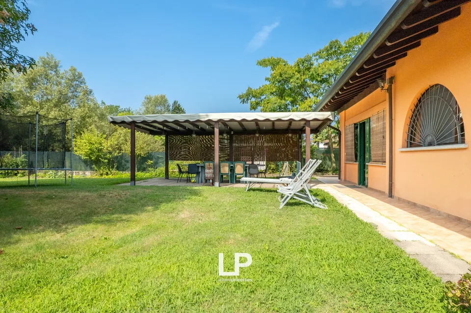 Villa Castelletto Ticino – photo 12 of 30