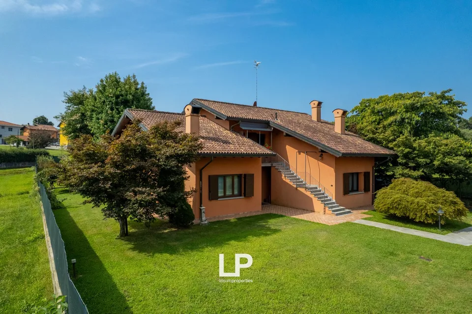 Villa Castelletto Ticino – photo 8 of 30