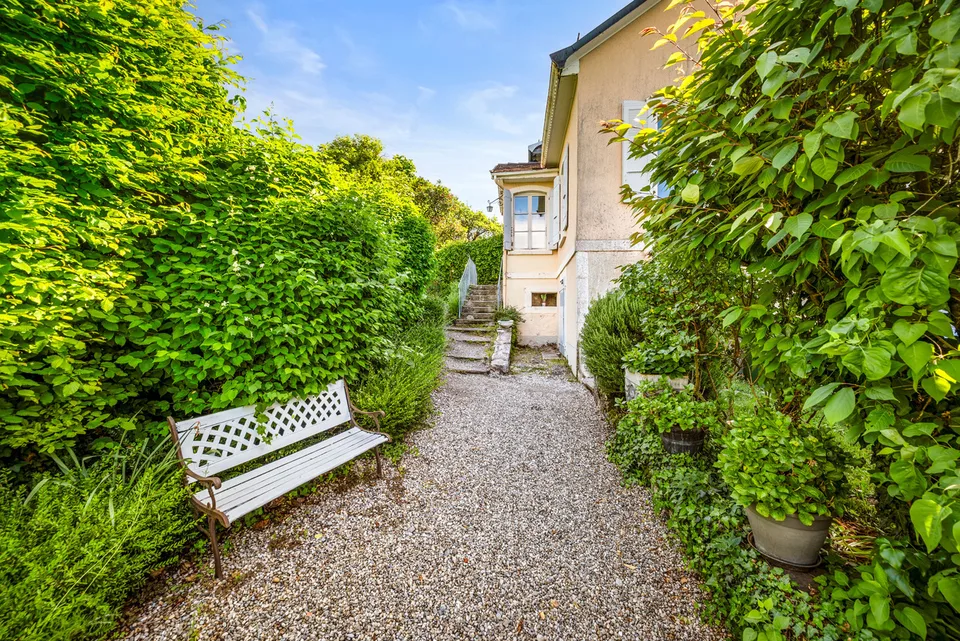 Maison au charme d'antan avec vue sur le lac Léman