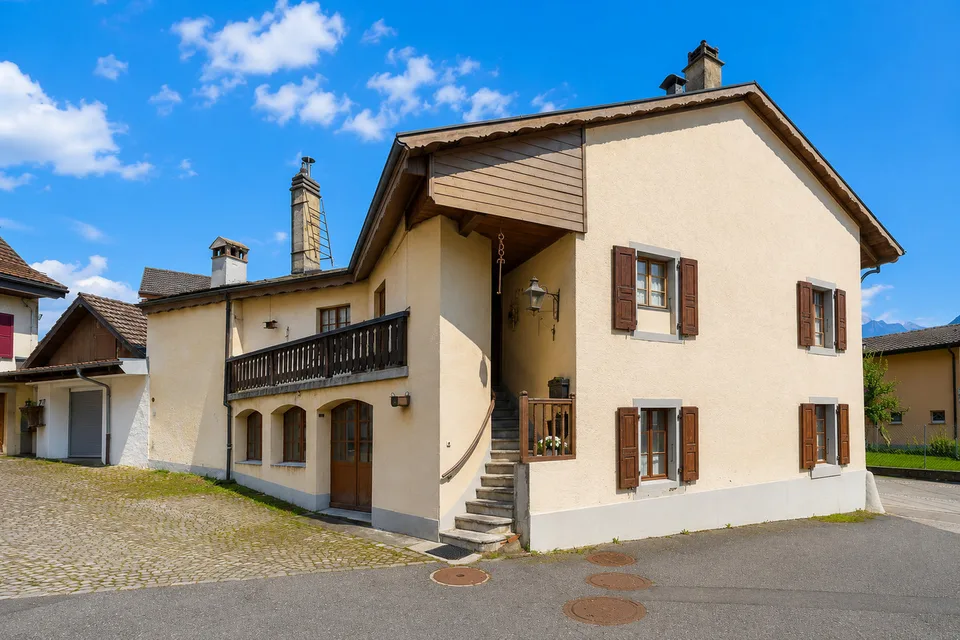 Maison villageoise de 5.5 pièces située au coeur de Roche