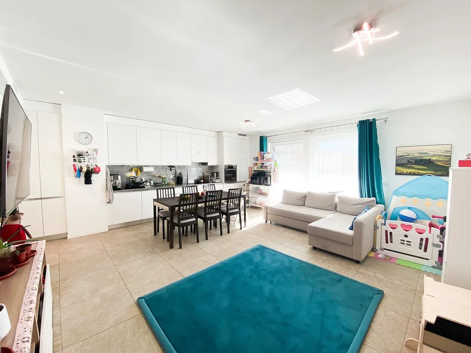 Modernes 4.5-Zimmer-Apartment mit Balkon und Garage in Bellinzona
