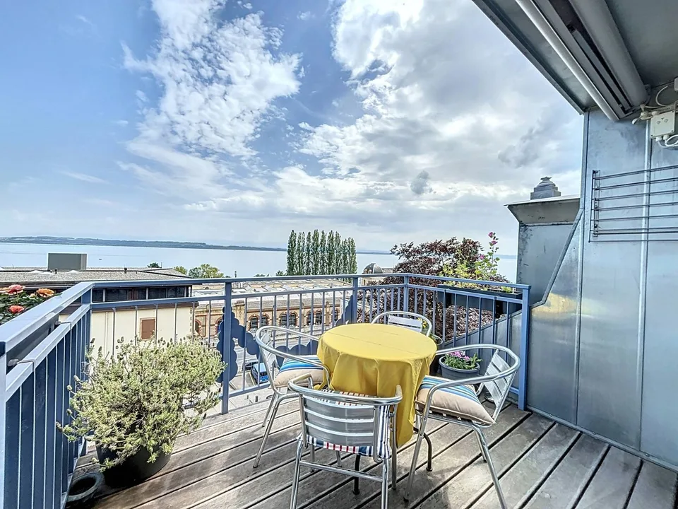 Duplex mit Panoramablick auf den See und die Alpen