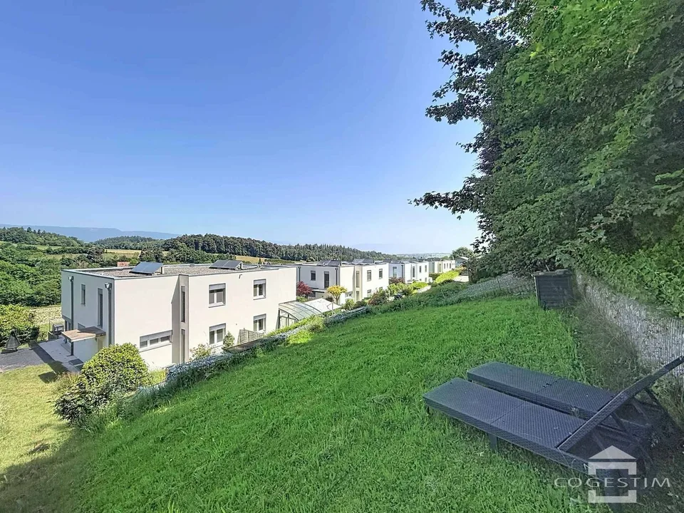 Villa mitoyenne contemporaine de 6.5 pièces