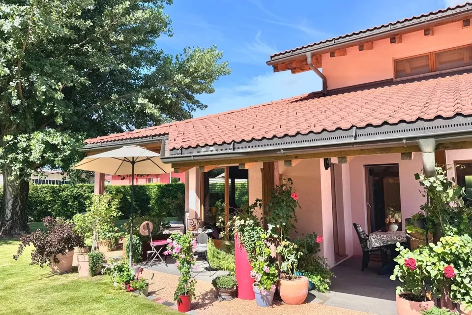 Villa mit Charme und schönem Außenbereich – Foto 12 von 13