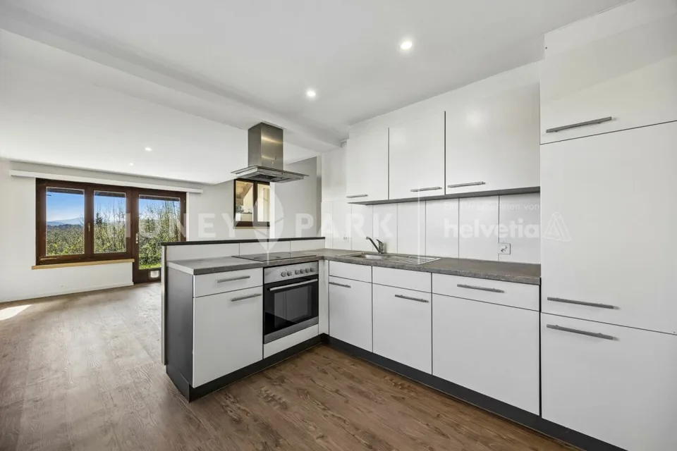 Attraente casa unifamiliare di 5,5 locali con terrazza e balcone – foto 10 di 13