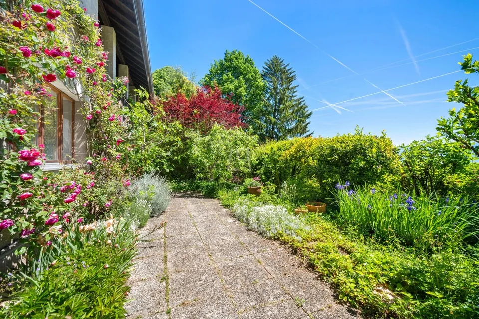 Schönes Familienhaus mit Pool in der Nähe von Rolle – Foto 11 von 13