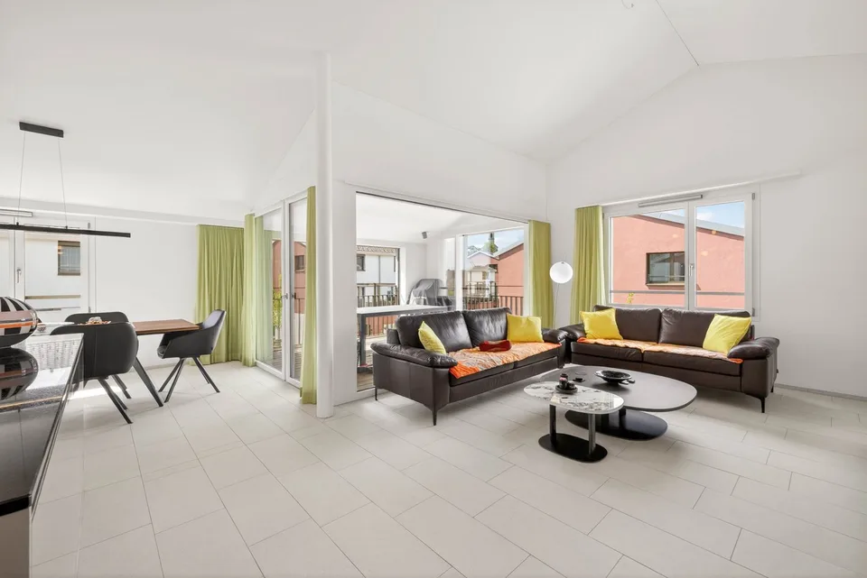Appartement en duplex neuf de 4,5 pièces avec beaucoup d'espace de stockage