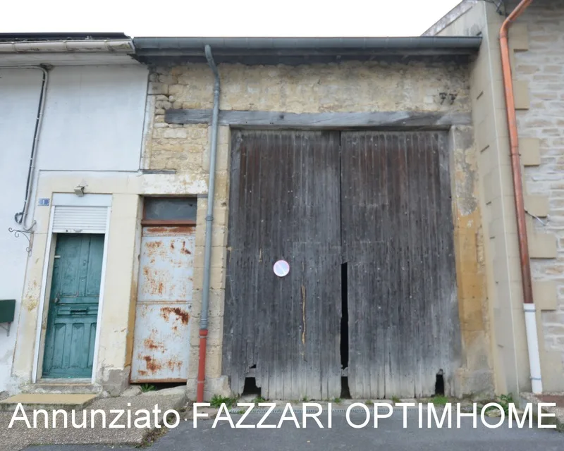 In vendita in esclusiva, casa di villaggio di 111 m² abitabile con annessi e grande granaio di 106 m²