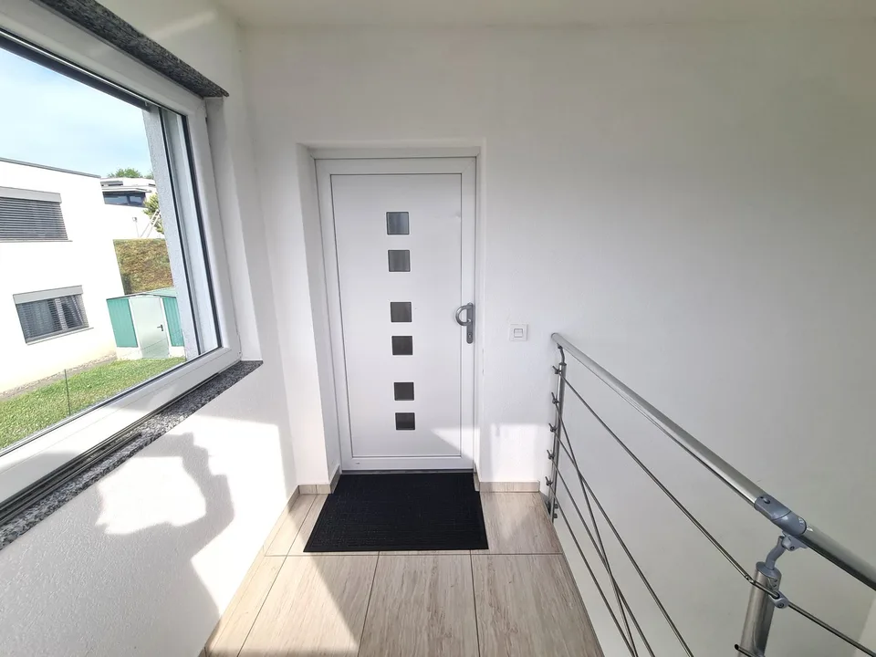 Molto bello e spazioso appartamento attico con 4,5 locali in PPE con garage individuale – foto 12 di 29