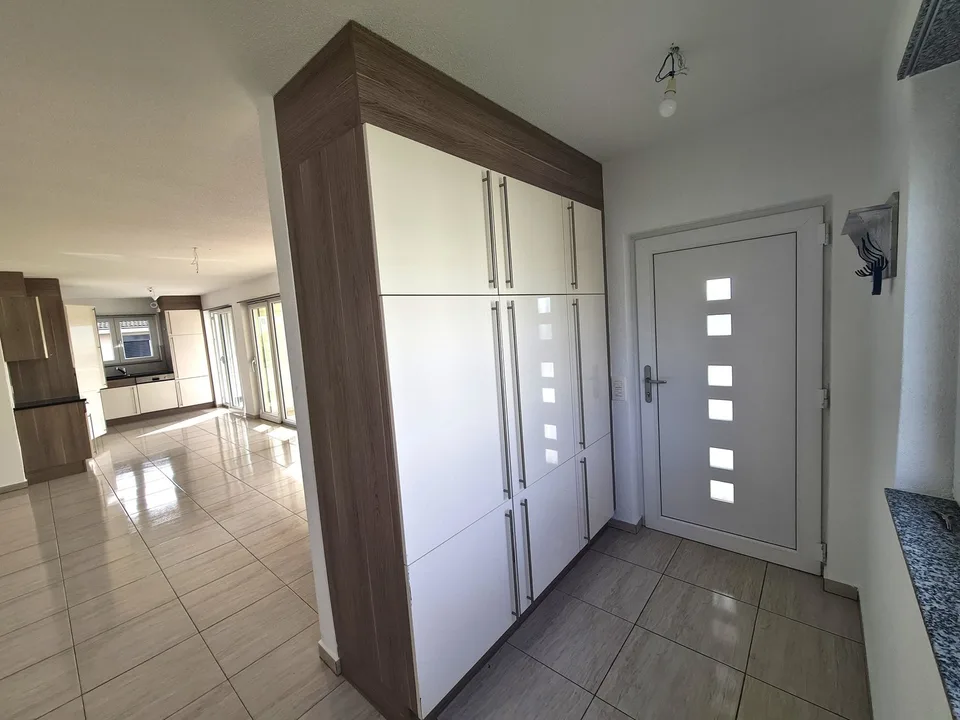 Molto bello e spazioso appartamento attico con 4,5 locali in PPE con garage individuale – foto 13 di 29