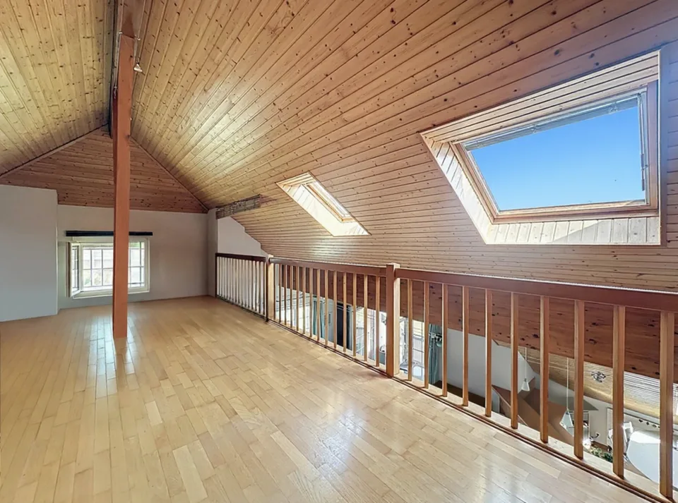 Appartamento duplex di 5 locali con balcone e posti auto interni ed esterni – foto 15 di 23
