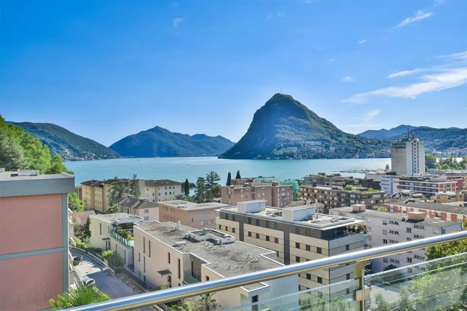 Luxuriöses Penthouse mit Dachterrasse und herrlichem Blick