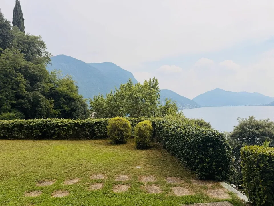 CASTAGNOLA · EXCLUSIVITÉ DONNANT SUR LE GOLFO DI LUGANO