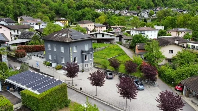 VENDESI IN CENTRO A GORDEVIO - B&B STORICO COMPLETAMENTE RISTRUTTURATO