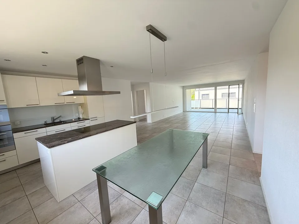 Appartement de 4,5 pièces neuf à Lostorf – Moderne, Ensoleillé & Confortable