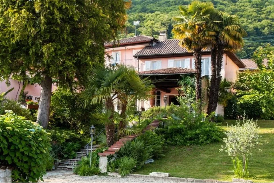 Hotel della Posta - cuore storico in Astano