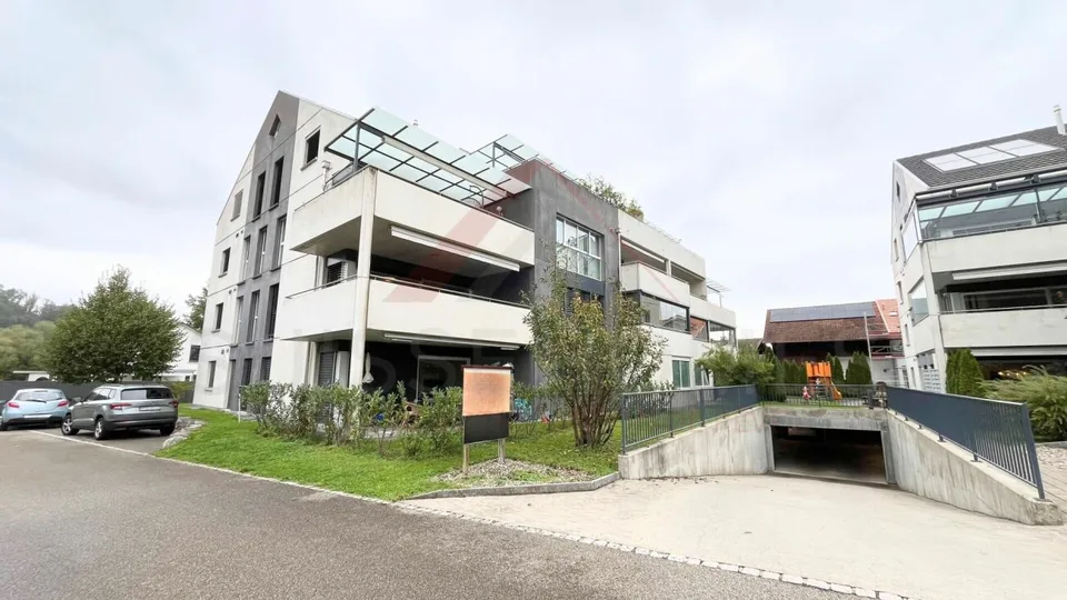 Seltene Gelegenheit in Courtételle - Minergie Gewerberaum von 157 m²