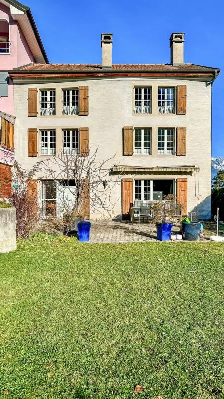 Spacious 5.5-room house with garden in Vouvry